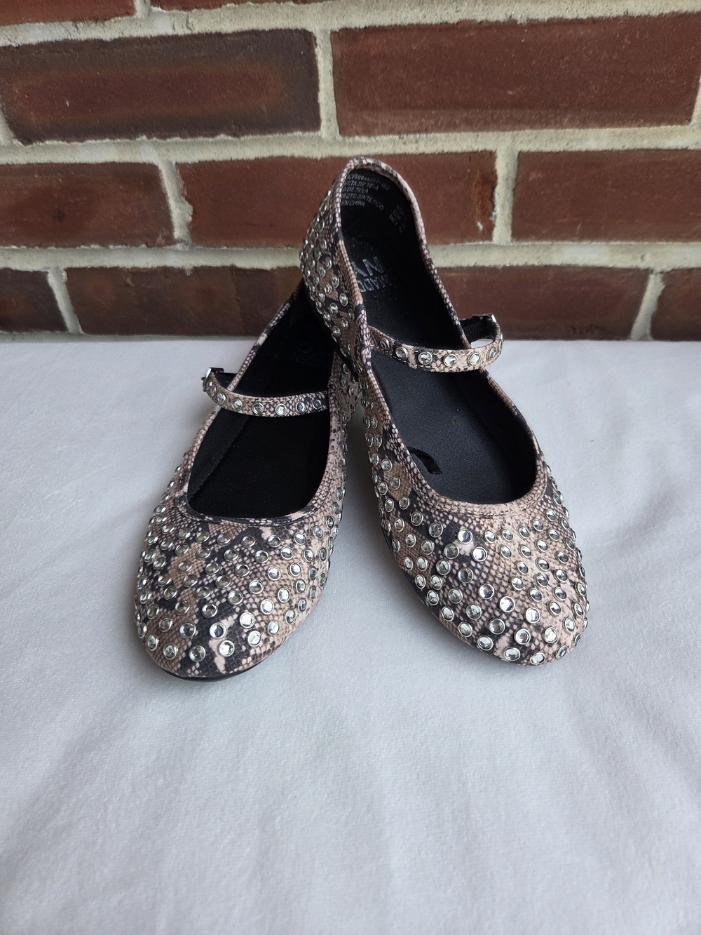 Madden NYC Studded Mary Jane Flats Snake Skin Rhinestone Women’s Size 7